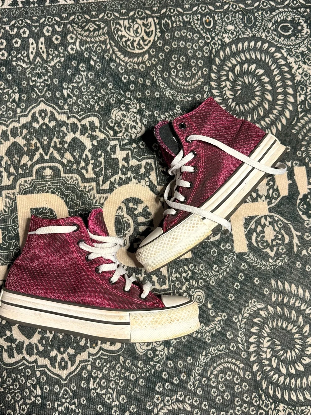 Converse Women's High-Top Sneakers - Magenta with White